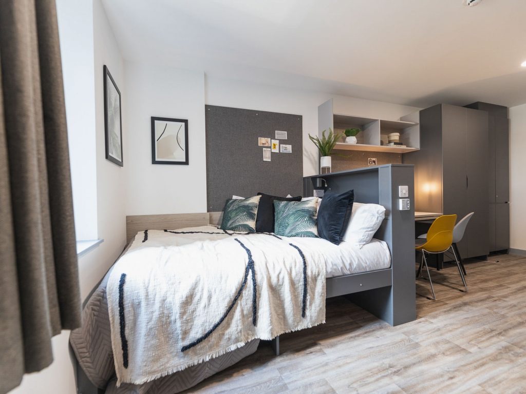 Studio Flat, Lancaster St, B4, N1 7GU