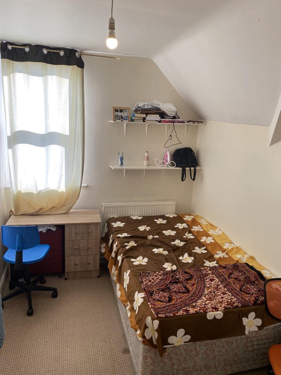 Additional image 3 of 2 Bed Flat, North Hill Road, LS6, N1 7GU