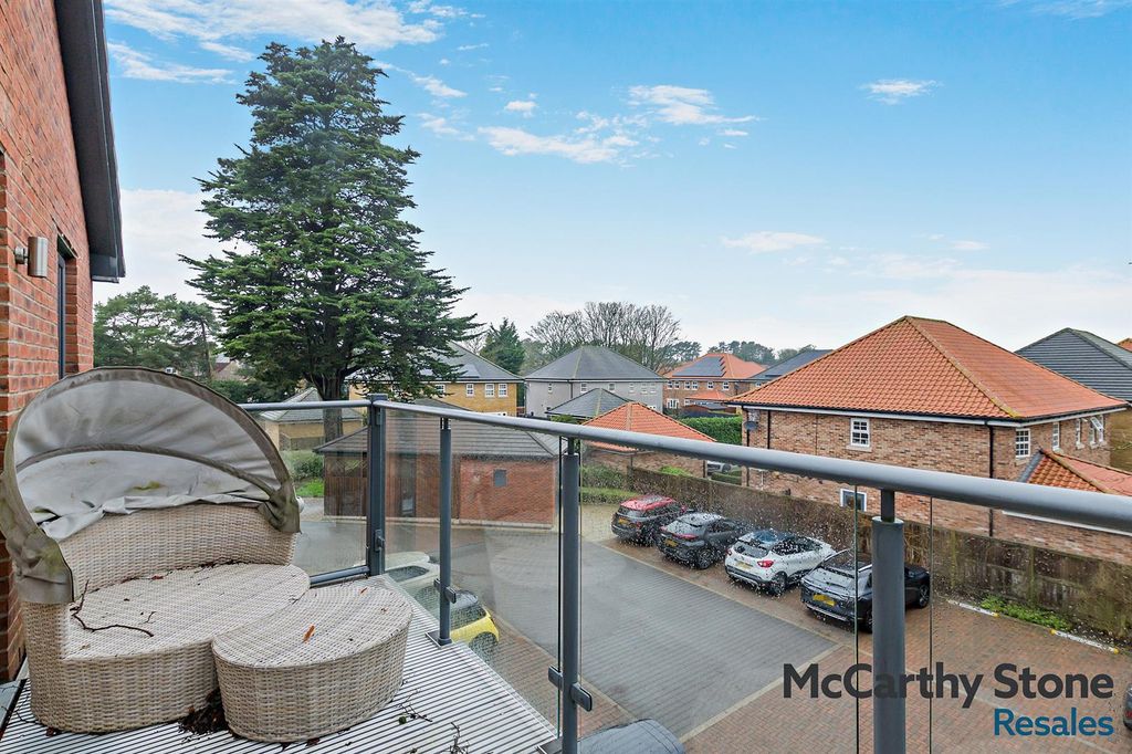 Additional image 8 of 2 bed flat for saleStapleton Court, Waller Grove, Swanland HU14