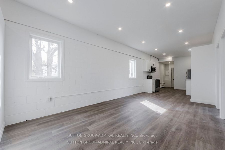 Additional image 2 of Upper 2-1930 Queen Street E, Toronto, ON, M4L 1H6