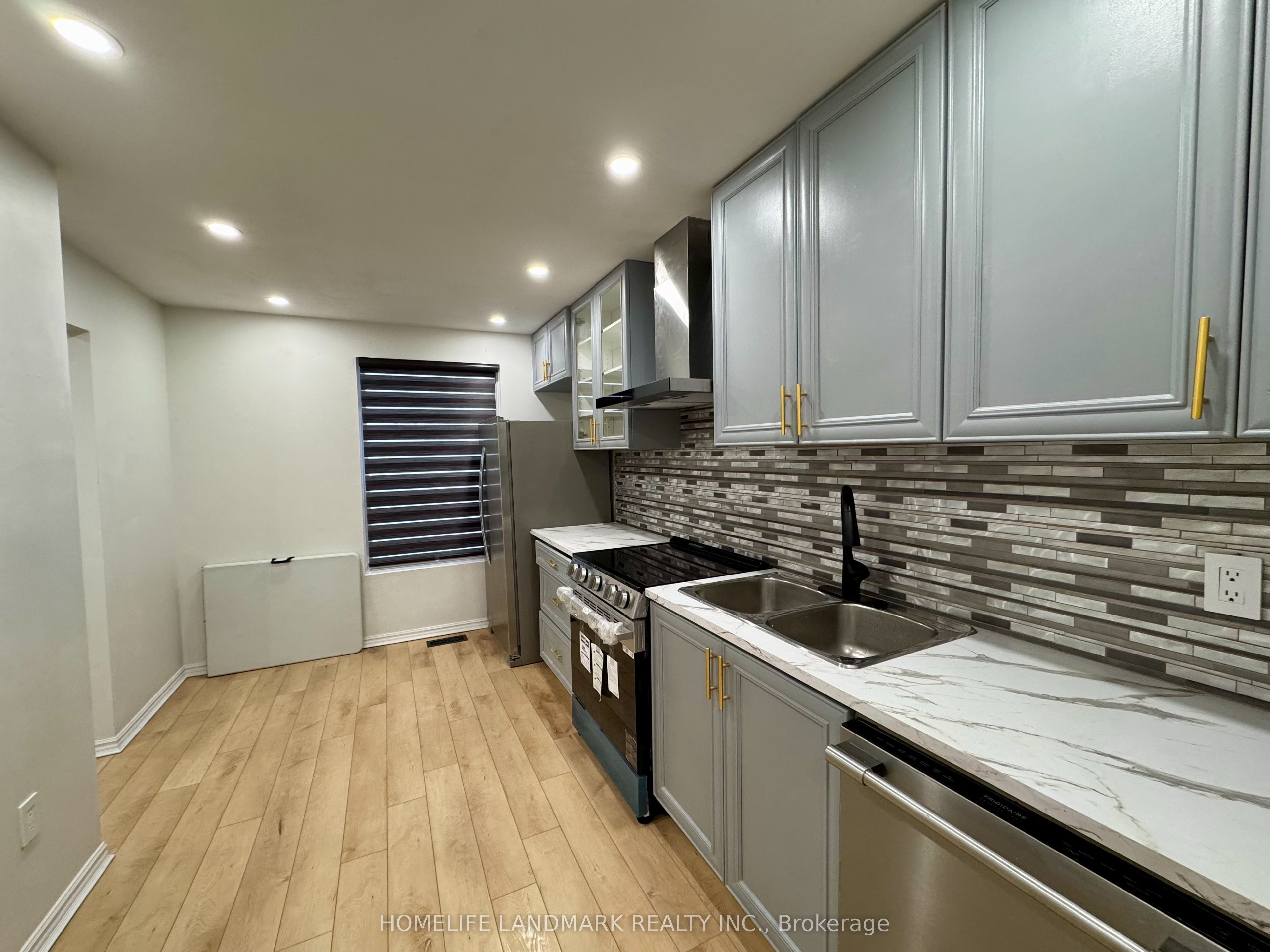 Additional image 3 of 526 Sandford Street, Newmarket, ON, L3Y 5E3