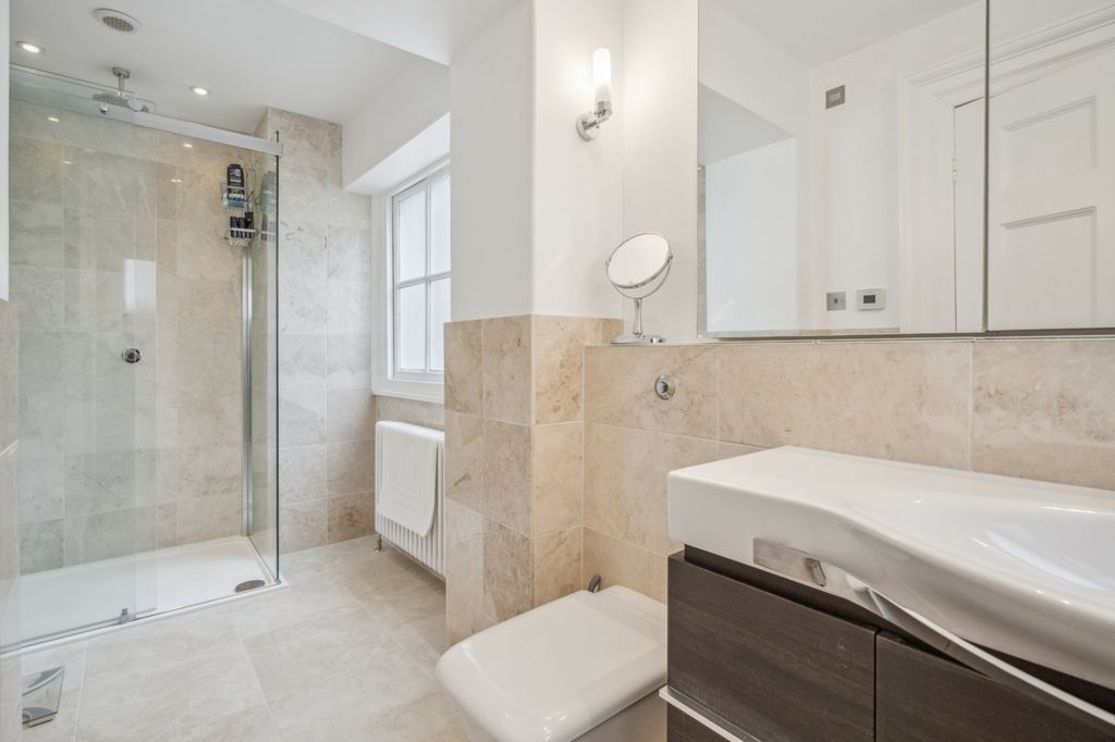 Additional image 14 of 3 bed flat for saleMissenden Road, Amersham, Buckinghamshire HP7