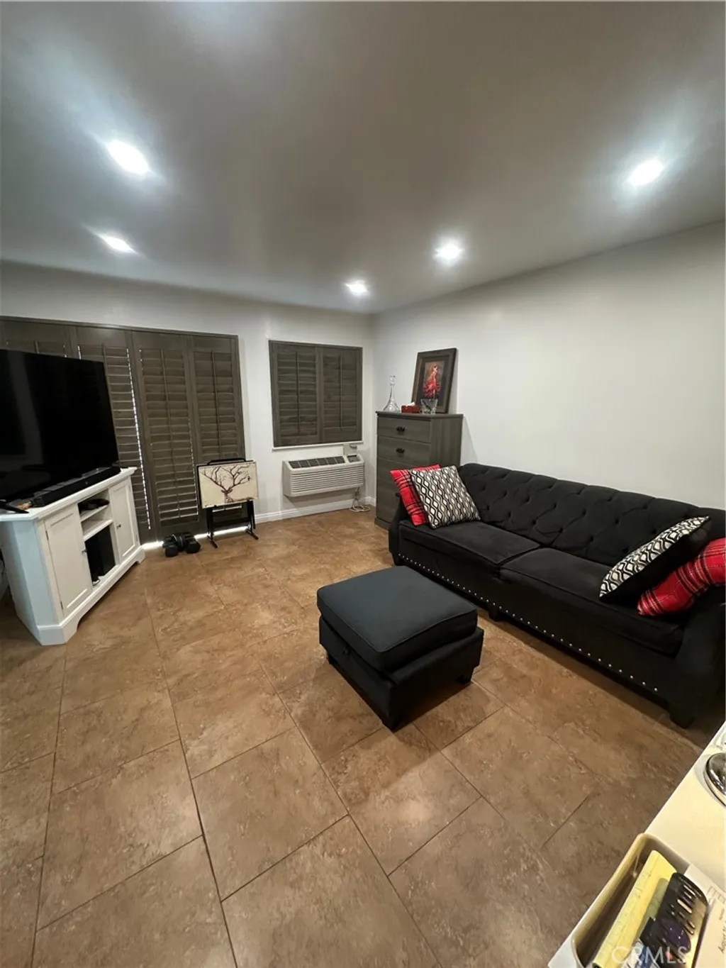 Additional image 7 of 635 N Bristol St, Santa Ana, CA 92703