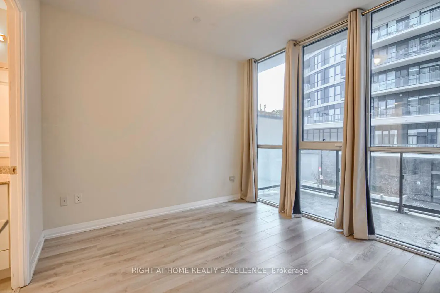 Additional image 6 of 65 Watergarden Drive 201