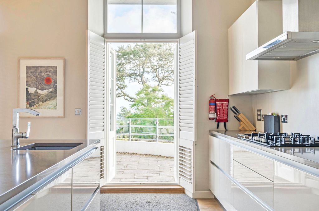 Additional image 8 of 2 bed flat for saleGyllyngdune Manor, Emslie Road, Falmouth, Cornwall TR11
