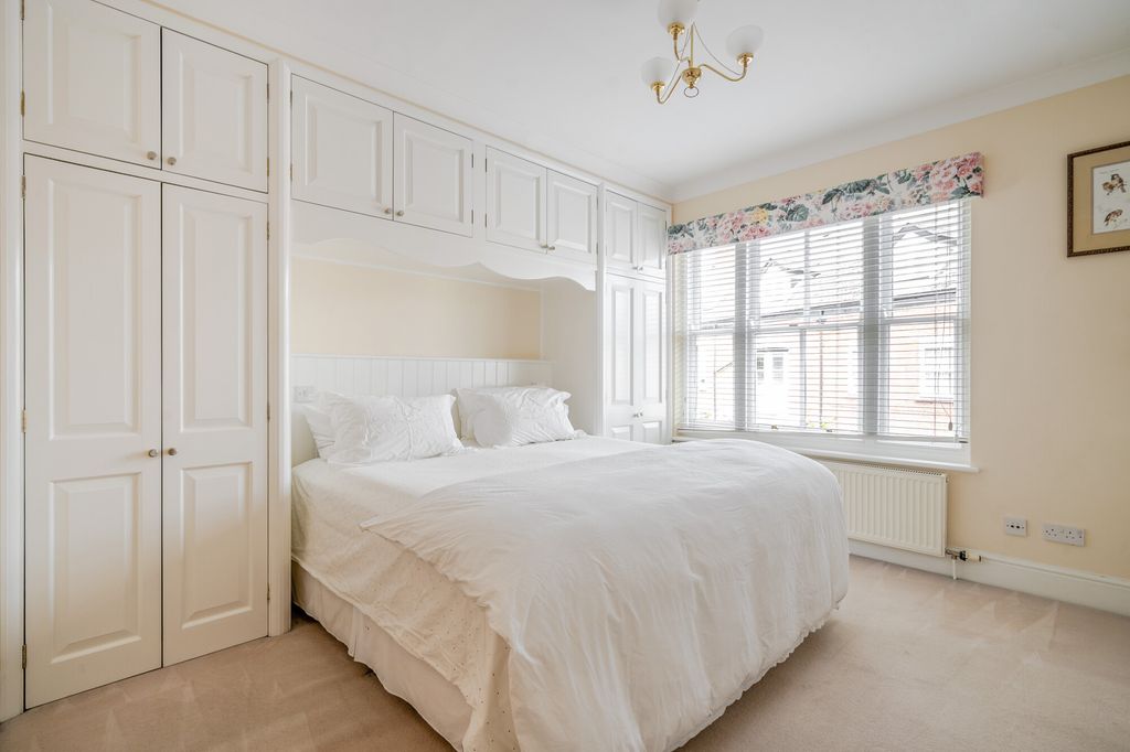 Additional image 7 of 3 bed flat for saleHarcourt Manor, Salisbury SP2