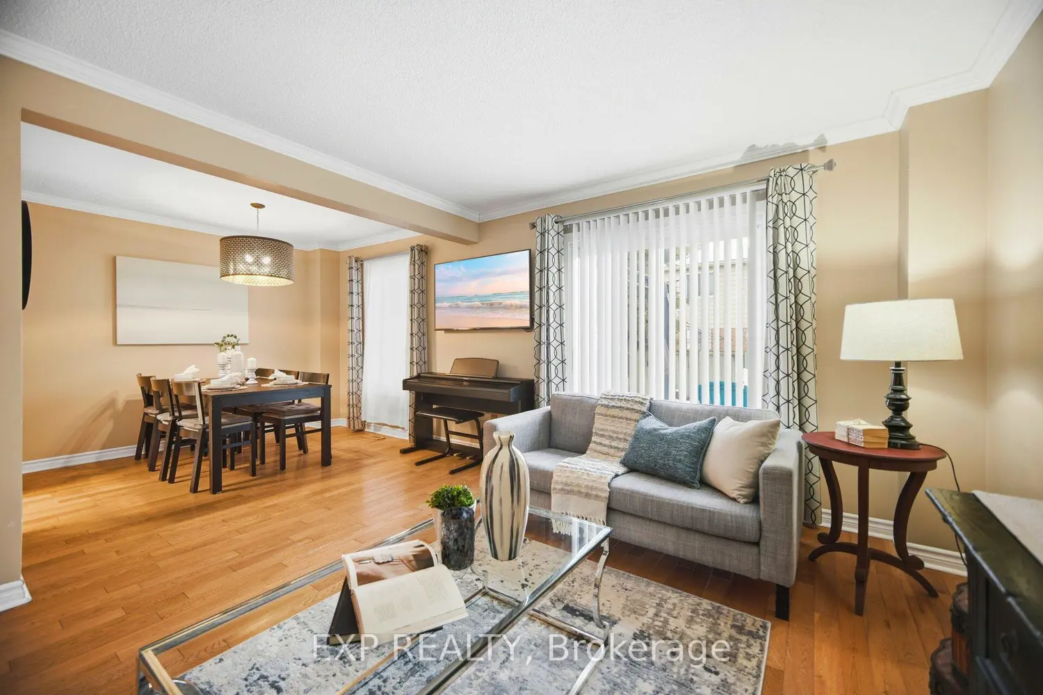 Additional image 5 of 7 Ferri Crescent