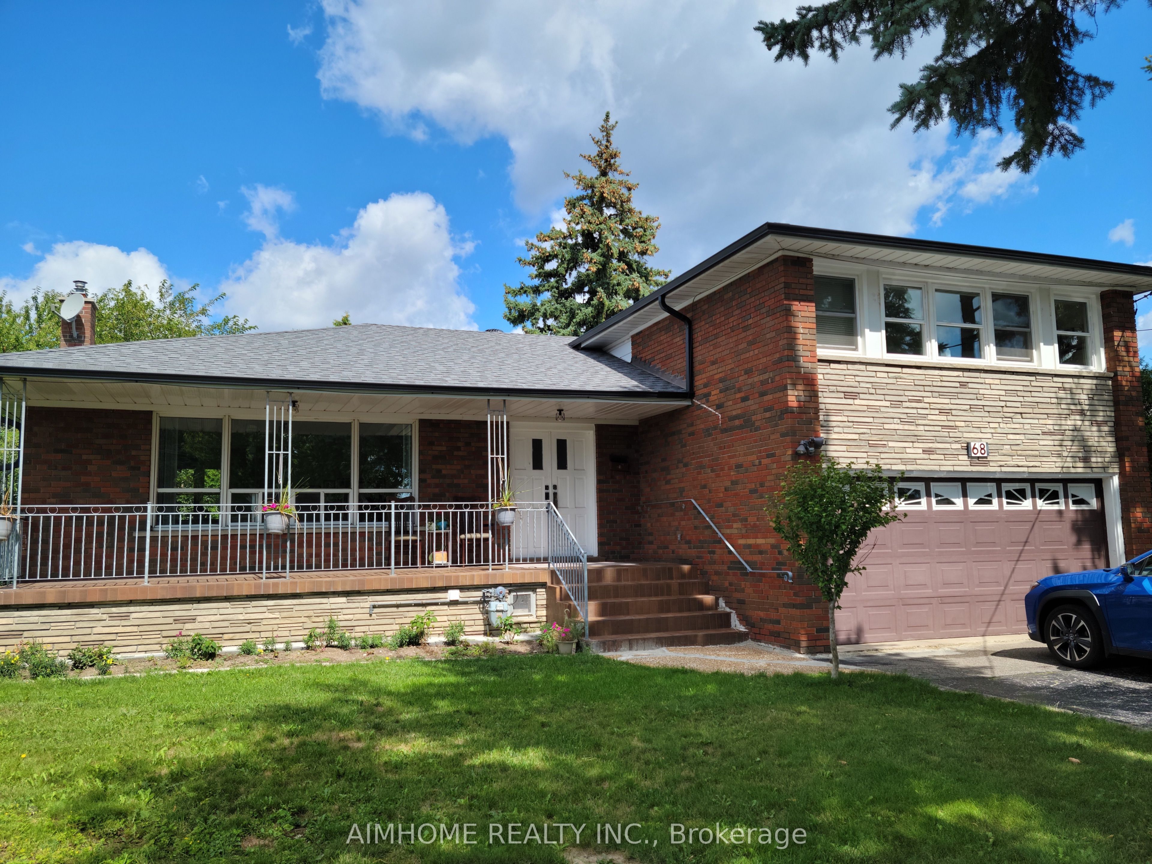 #1-68 Claver Avenue, Toronto, ON, M6B 2W2