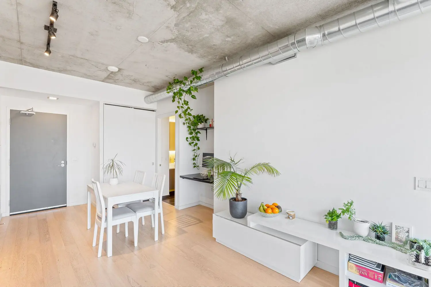 Additional image 4 of 170 Bayview Avenue 305