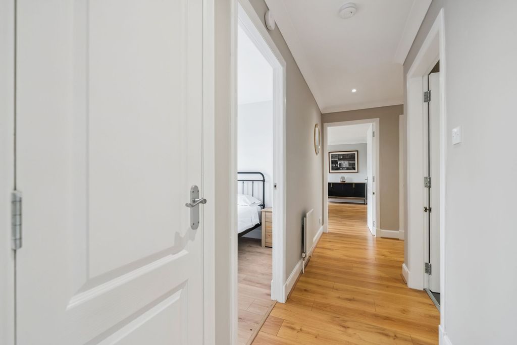 Additional image 11 of 2 bed flat for saleFlat 11, 1 Braid Avenue, Cardross G82