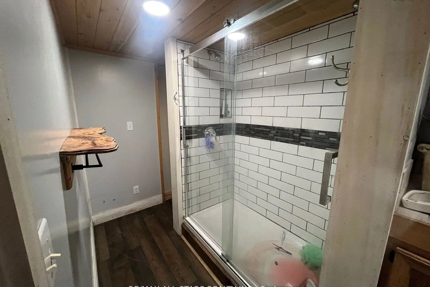 Additional image 13 of 211 Burnt River Road