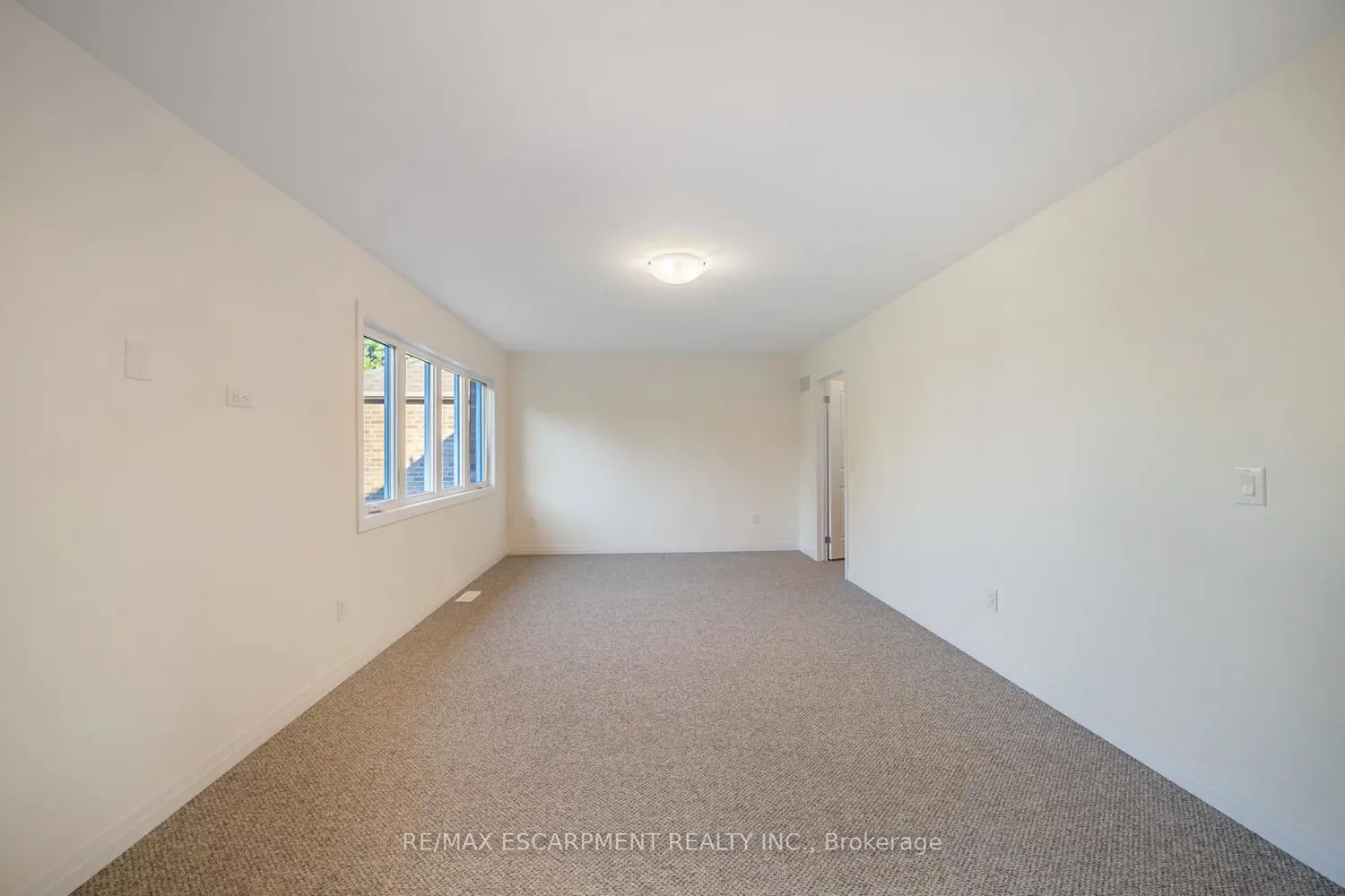 Additional image 12 of 461 Adelaide Street