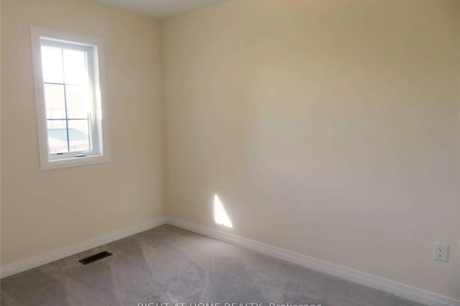 Additional image 8 of 37 Bedford Estates Crescent