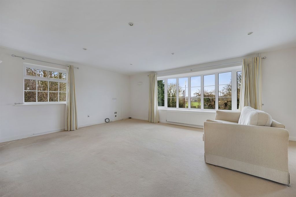 Additional image 6 of 3 bed flat for saleLindow Court, Kings Road, Wilmslow SK9