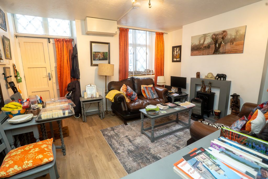 Additional image 2 of 2 bed maisonette for saleLove Lane, Denbigh LL16
