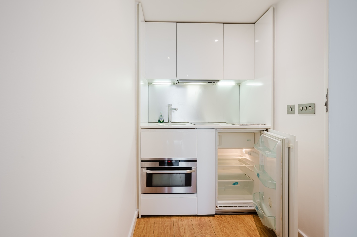 Additional image 6 of 1 Bed Flat, Bridgewater Place, LS11, N1 7GU