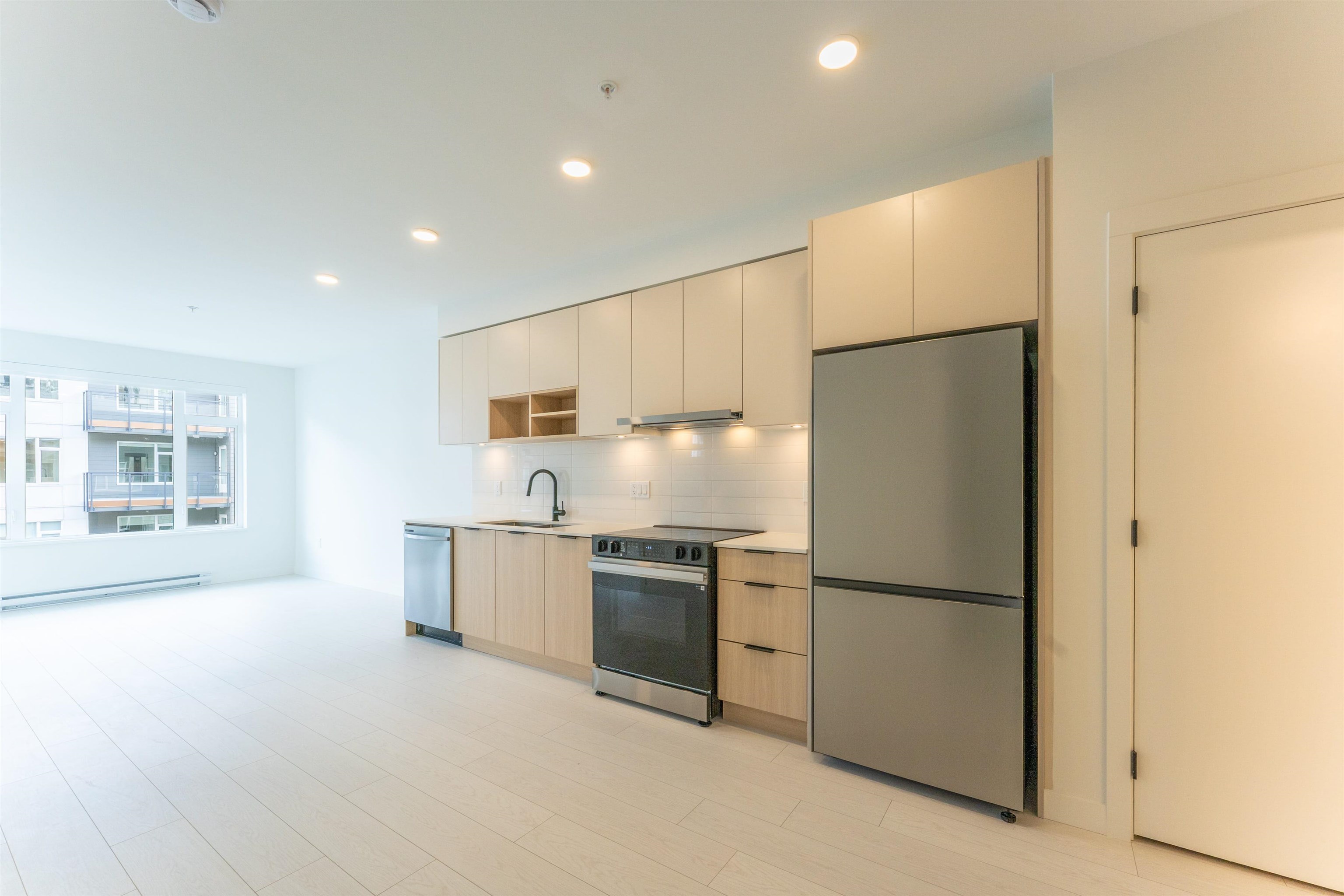 Additional image 2 of 512-10466 138a Street, Surrey, BC, V3T 0W3