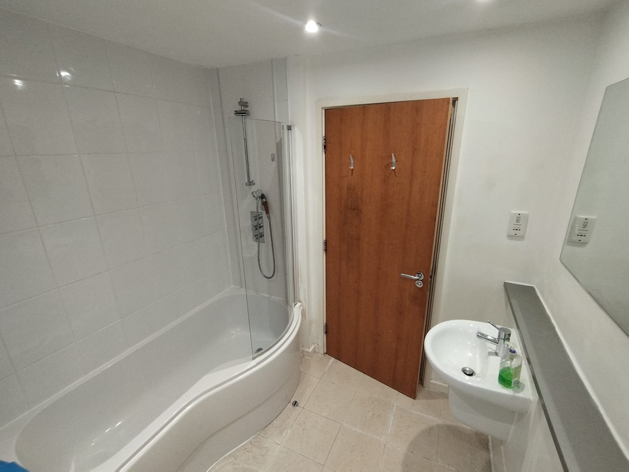 Additional image 5 of 2 Bed Flat, Princess St, M1, N1 7GU