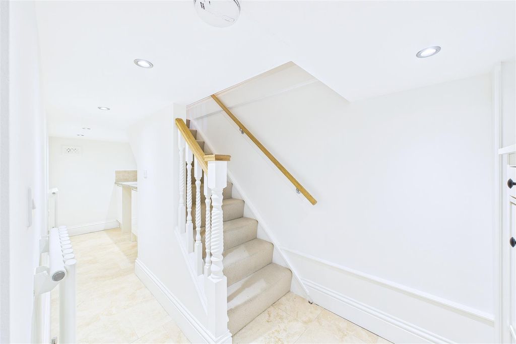 Additional image 11 of 3 bed flat for saleSt. Johns Road, Clevedon BS21