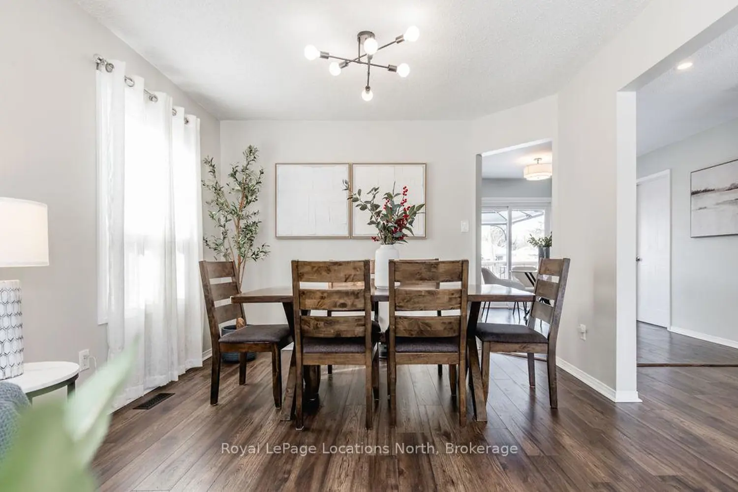 52 Royal Beech Drive photo 3