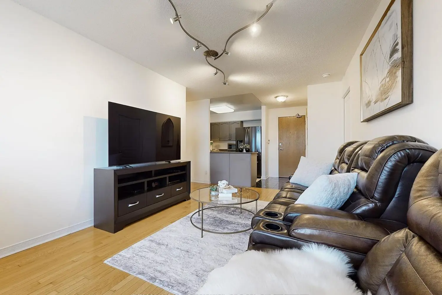 Additional image 10 of 19 Northern Heights Street 412