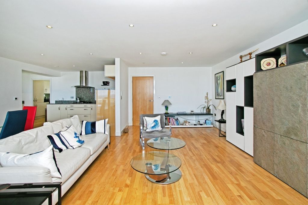 Additional image 25 of 3 bed flat for salePentire Avenue, Pentire, Newquay, Cornwall TR7