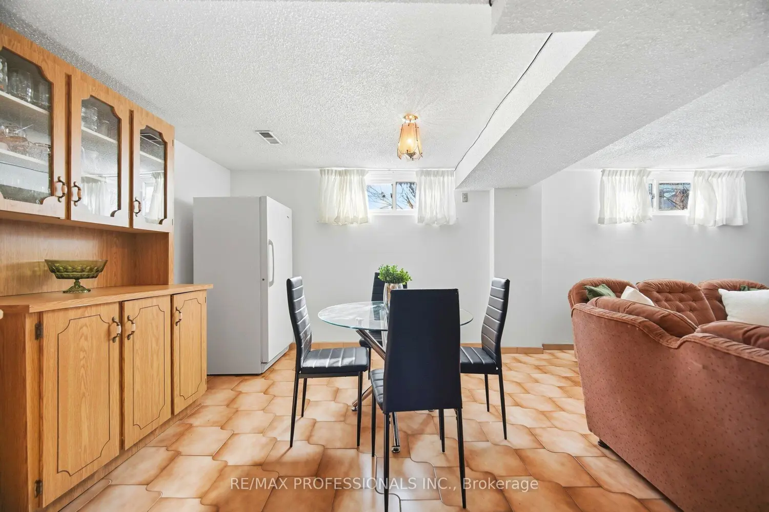 Additional image 8 of 83 Spenvalley Drive