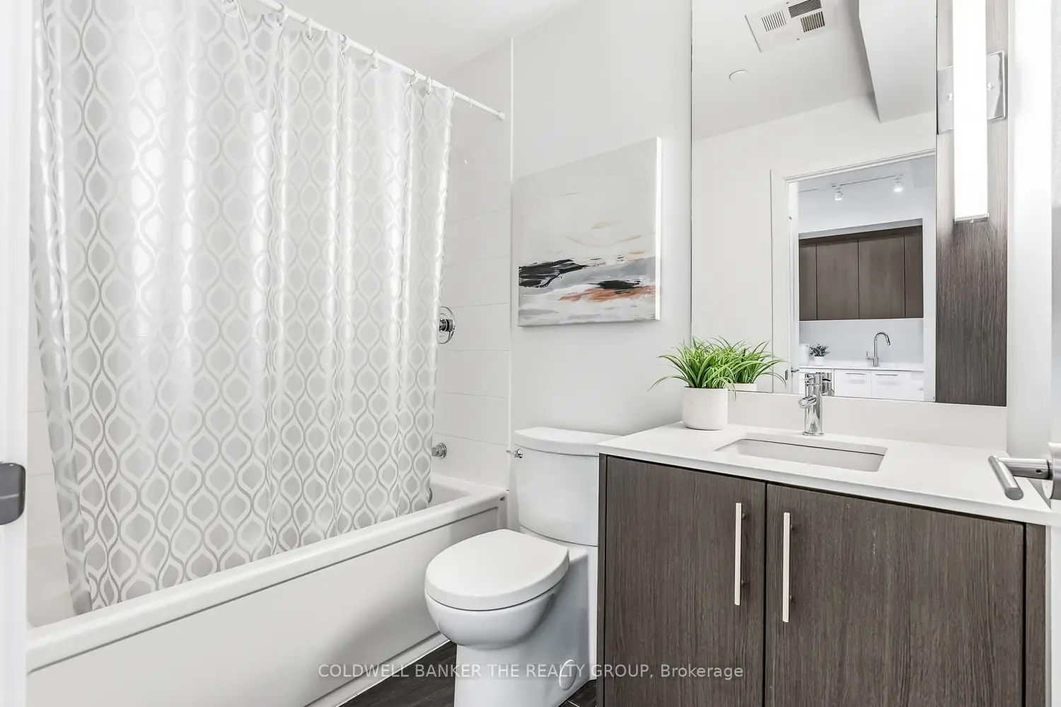 Additional image 19 of 215 Veterans Drive 611