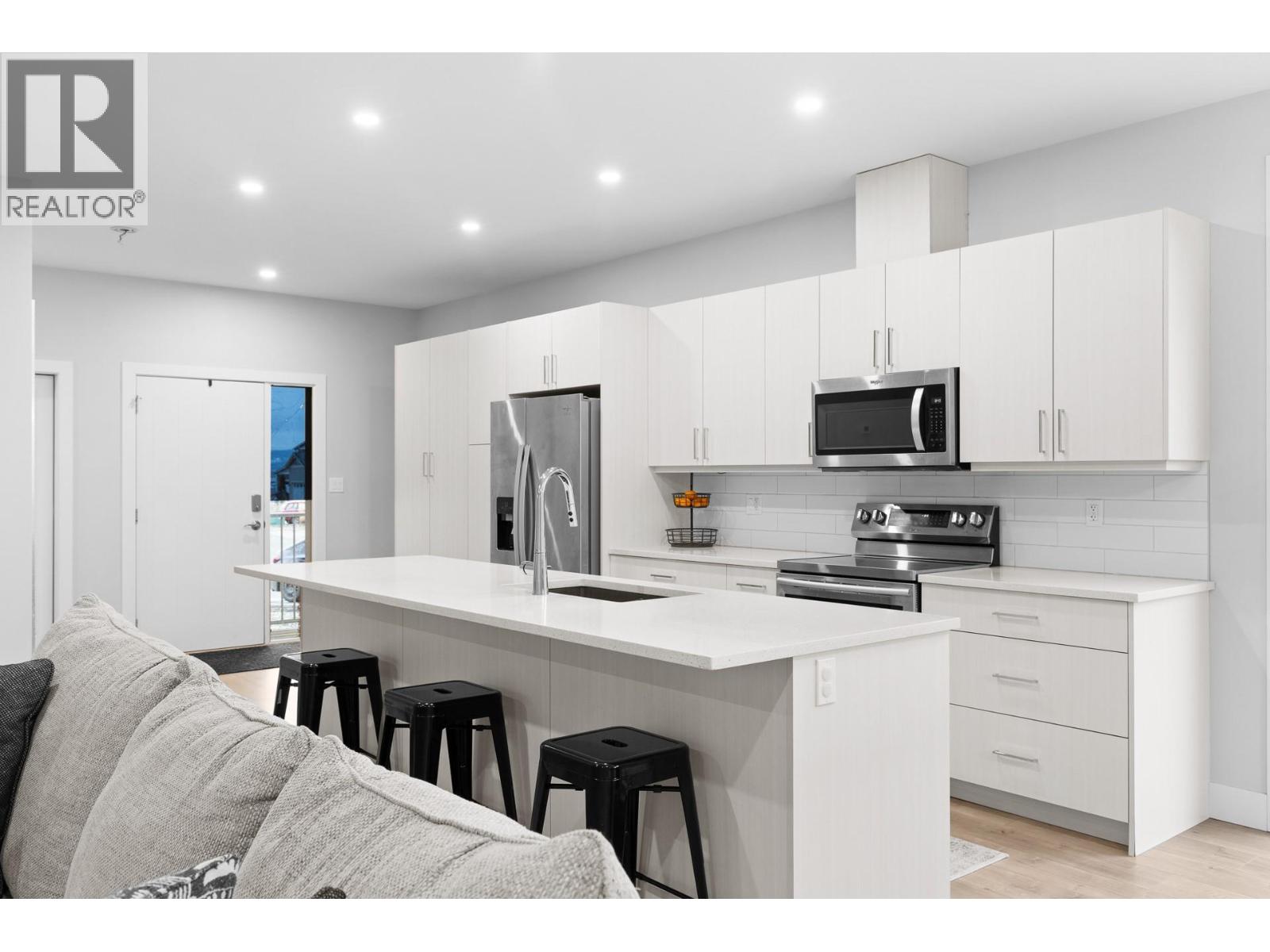 Additional image 4 of 3735 Inverness Road, West Kelowna, BC, V4T3N2