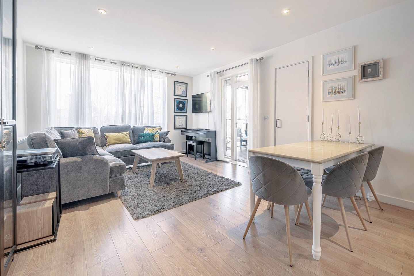 2 Bed Flat, Barrington Road, SW9, N1 7GU