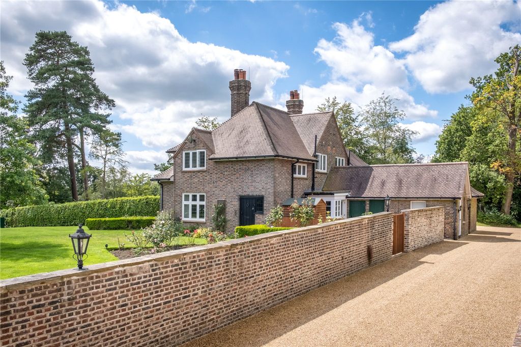 Additional image 13 of 8 bed detached house for saleVowels Lane, East Grinstead, West Sussex RH19