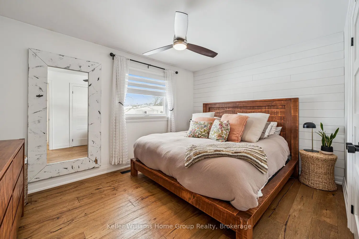 Additional image 7 of 2 Douglas Crescent, Hill