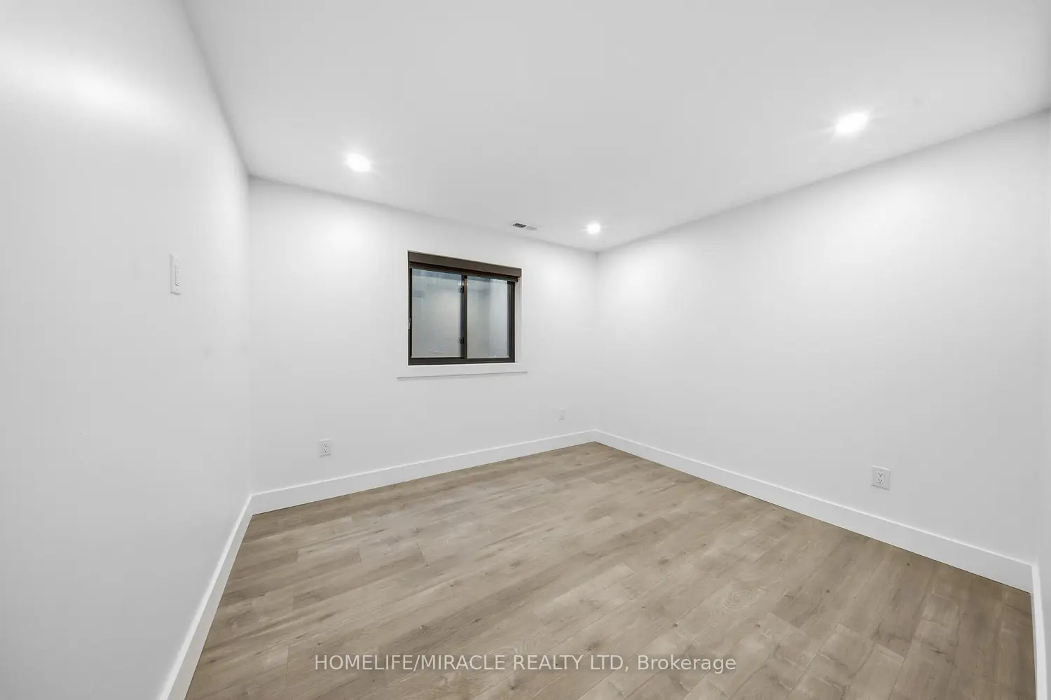 Additional image 16 of 1653 Glenburnie Road