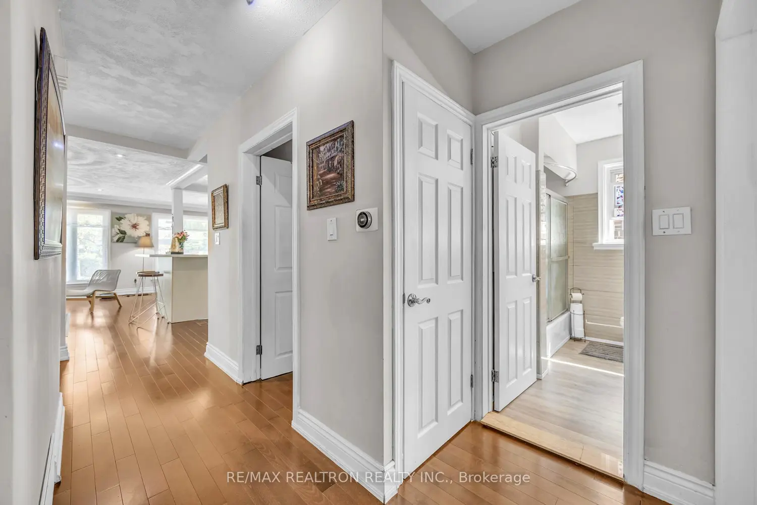 Additional image 11 of 926 Willowdale Avenue