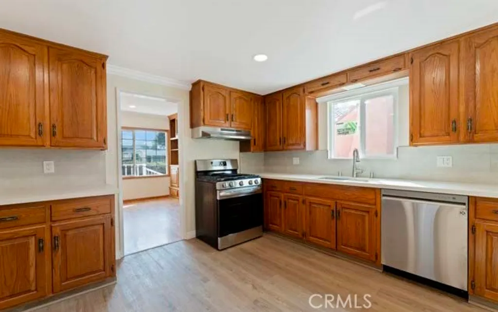 Additional image 12 of 911 N Pass Ave, Burbank, CA 91505