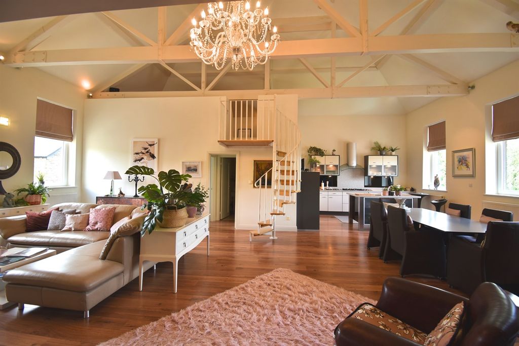 Additional image 10 of 3 bed flat for saleThe Old Co-Op Building, Church Street, Hayfield SK22