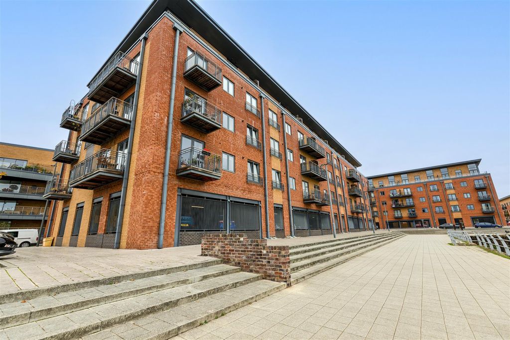 Additional image 23 of 2 bed flat for saleBasin Road, Worcester WR5