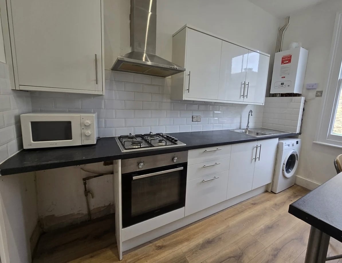 Additional image 5 of 3 Bed Flat, Balls Pond Road, N1, N1 7GU