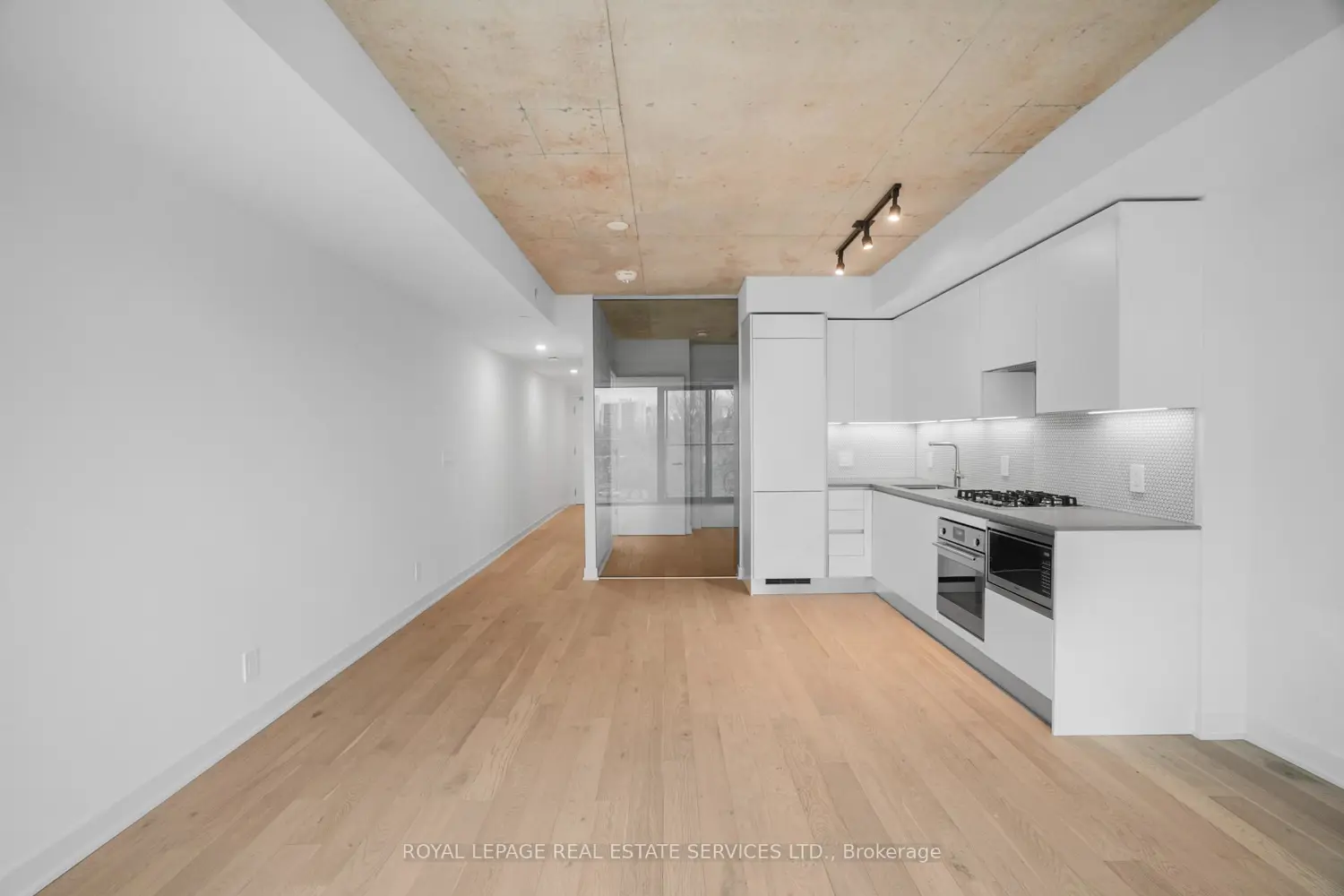 Additional image 5 of 2720 Dundas Street 302