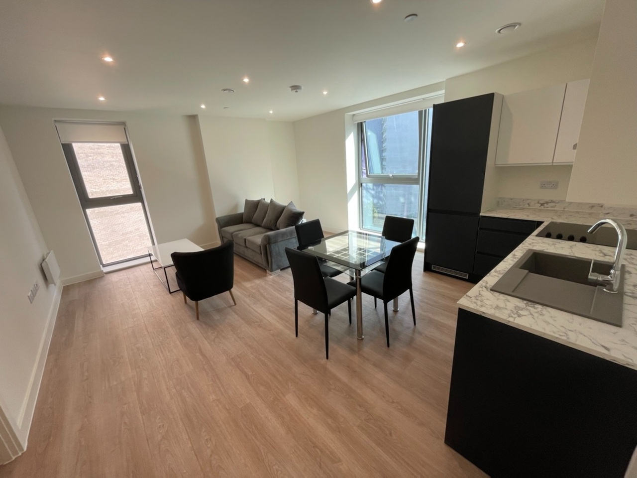 2 Bed Flat, New Kings Head Yard, M3, N1 7GU