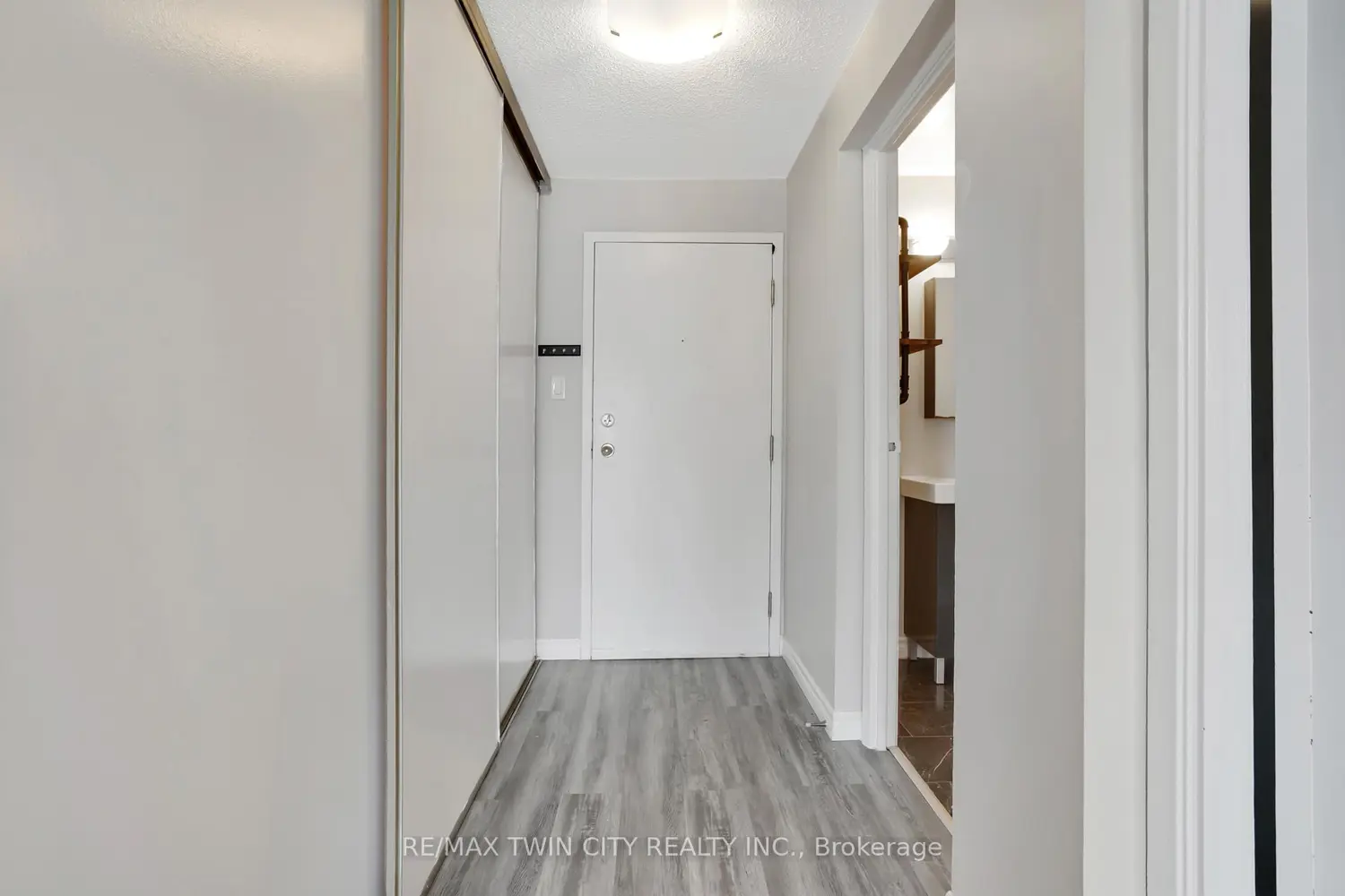 Additional image 5 of 270 Eiwo Court 208