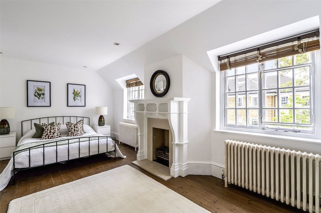 Additional image 18 of 6 bed detached house for saleFishery Road, Bray, Berkshire SL6