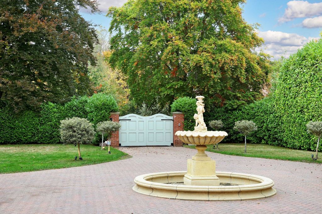 Additional image 10 of 5 bed country house for saleJordans Way, Jordans, Beaconsfield, Buckinghamshire HP9