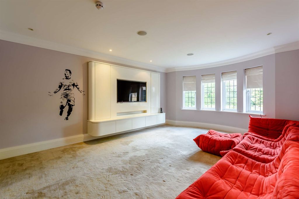Additional image 3 of 5 bed detached house for salePark Lane, Hale WA15