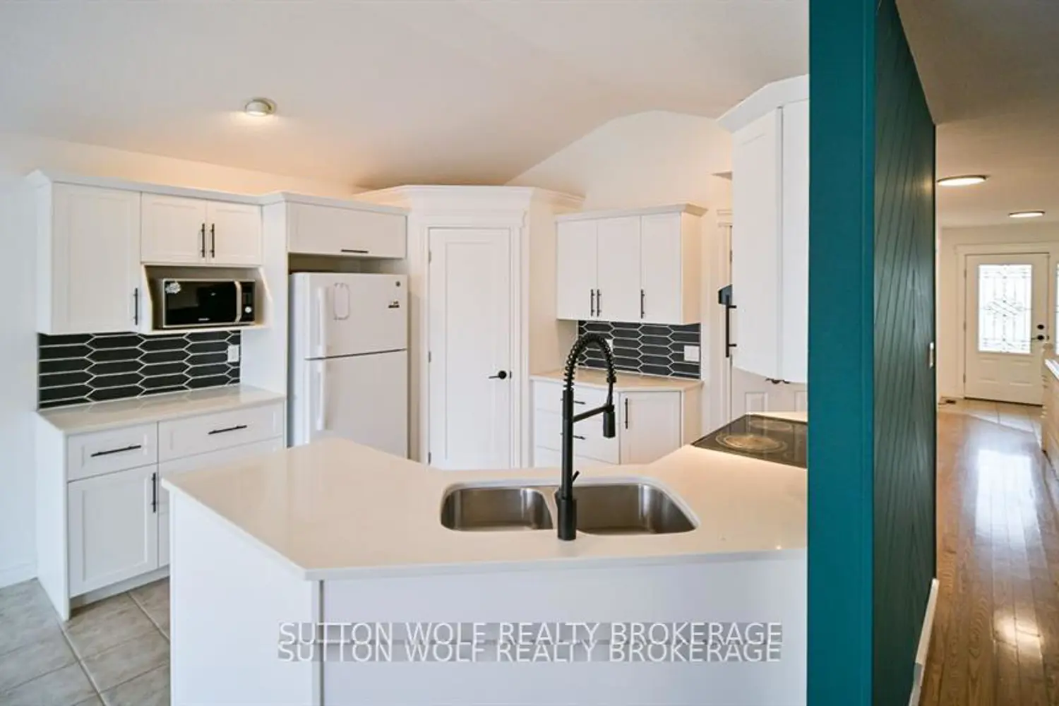 501 Darcy Drive photo 2