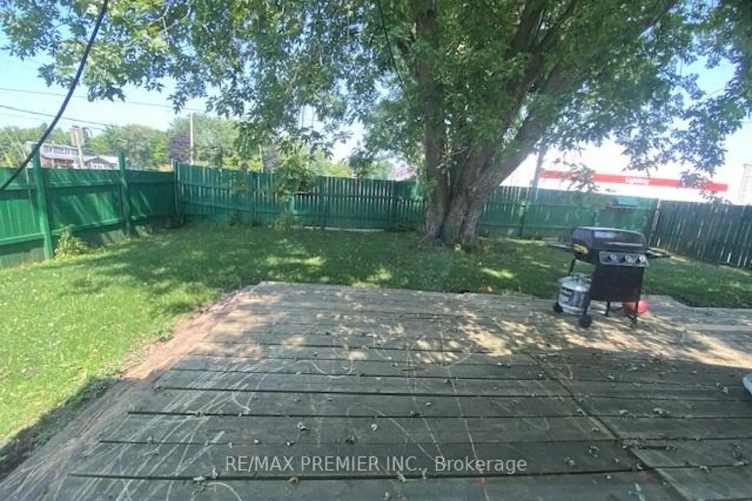 Additional image 16 of 2462 Rundle Road