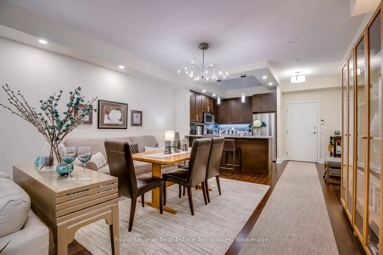 Additional image 13 of 1 Hurontario Street 308