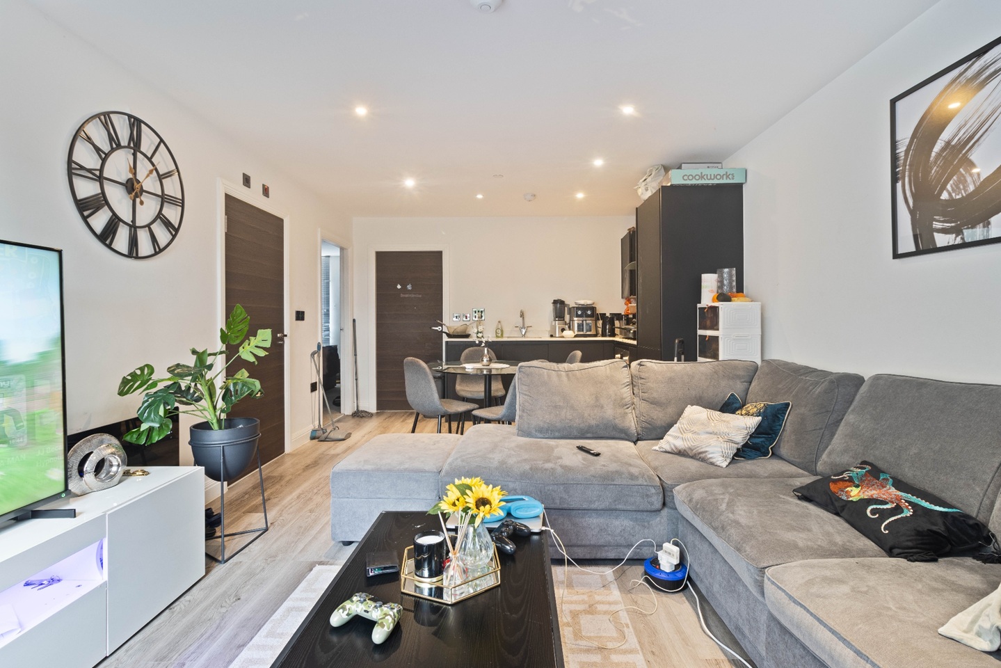 2 Bed Flat, Swan Courtyard, B26, B26 1BU