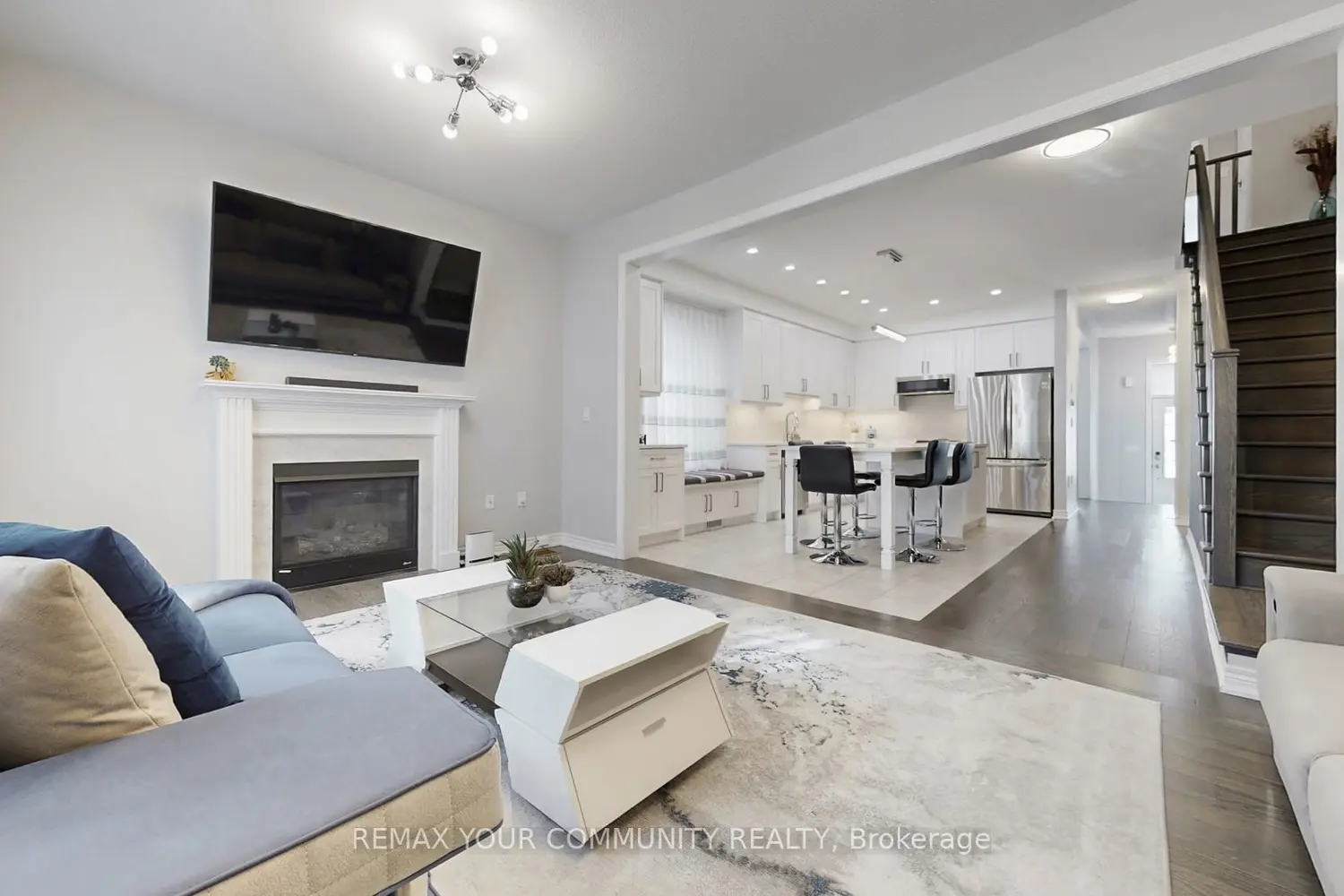 9 Applegate Drive photo 5