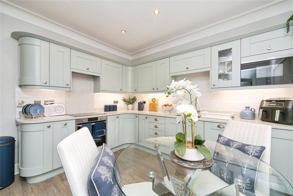 Additional image 9 of 2 bed flat for saleMaesdu Avenue, Llandudno, Conwy LL30